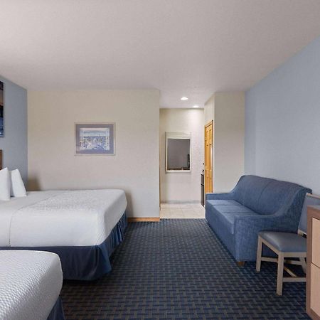 Days Inn By Wyndham Kill Devil Hills Oceanfront - Wilbur Екстериор снимка