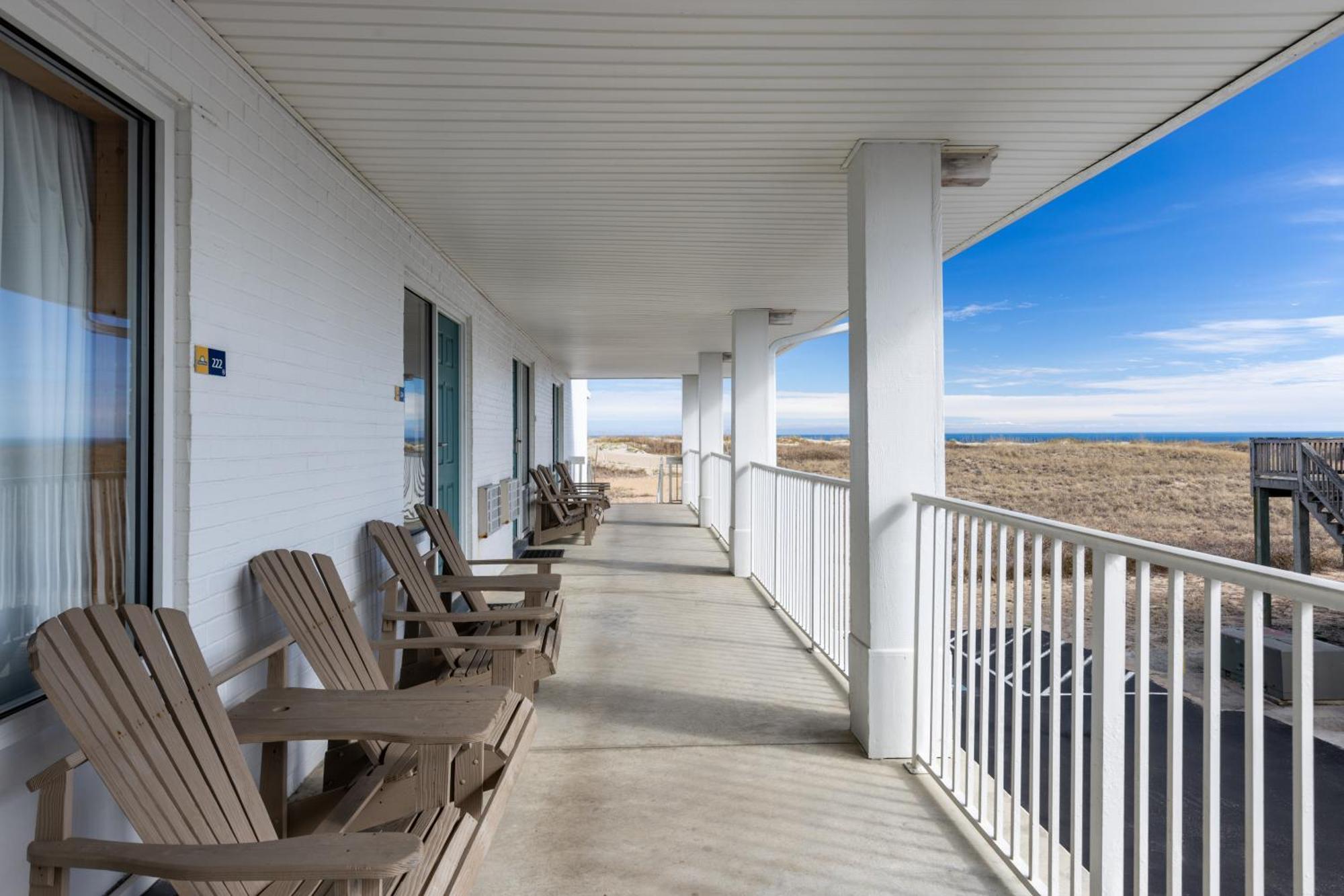 Days Inn By Wyndham Kill Devil Hills Oceanfront - Wilbur Екстериор снимка