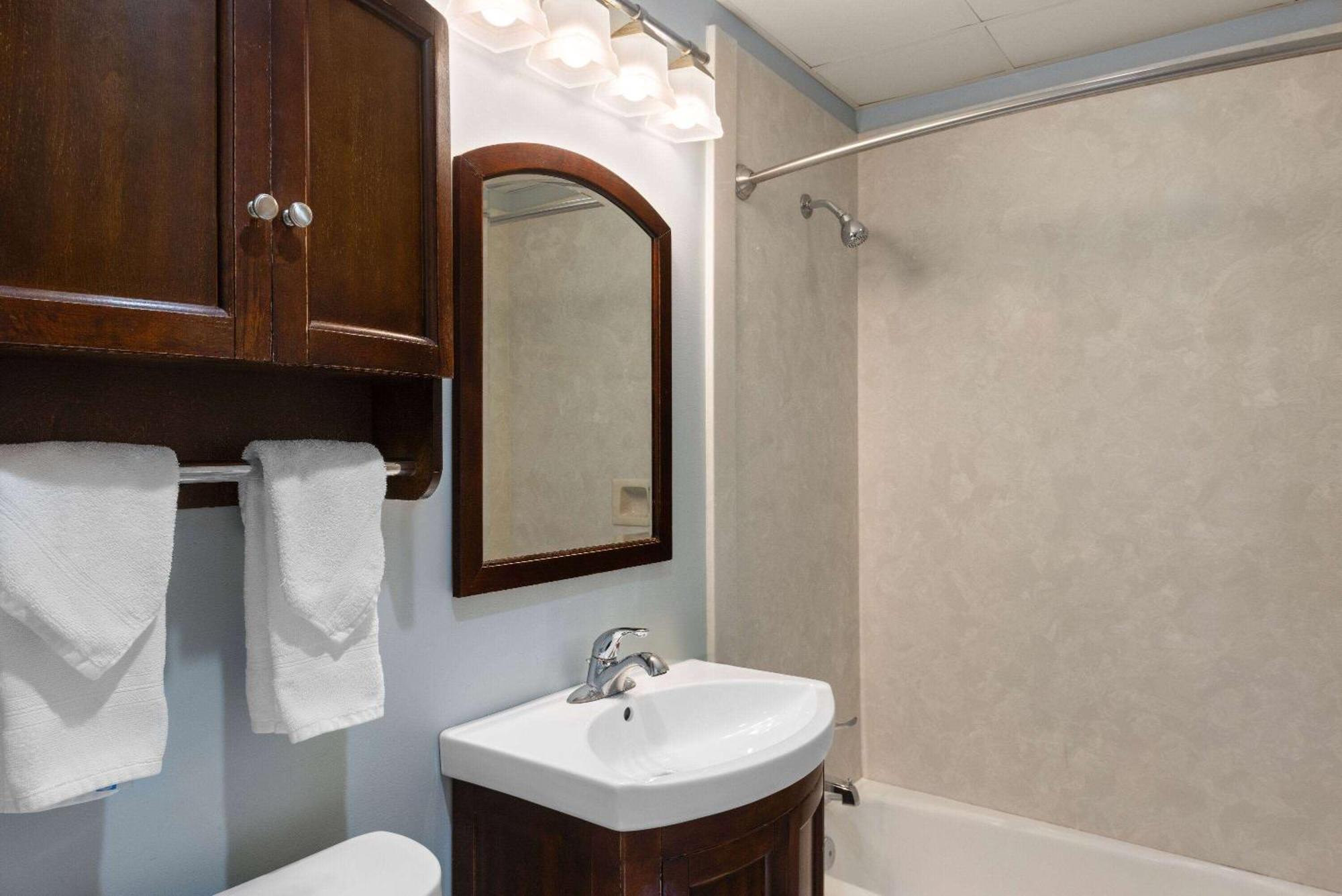 Days Inn By Wyndham Kill Devil Hills Oceanfront - Wilbur Екстериор снимка