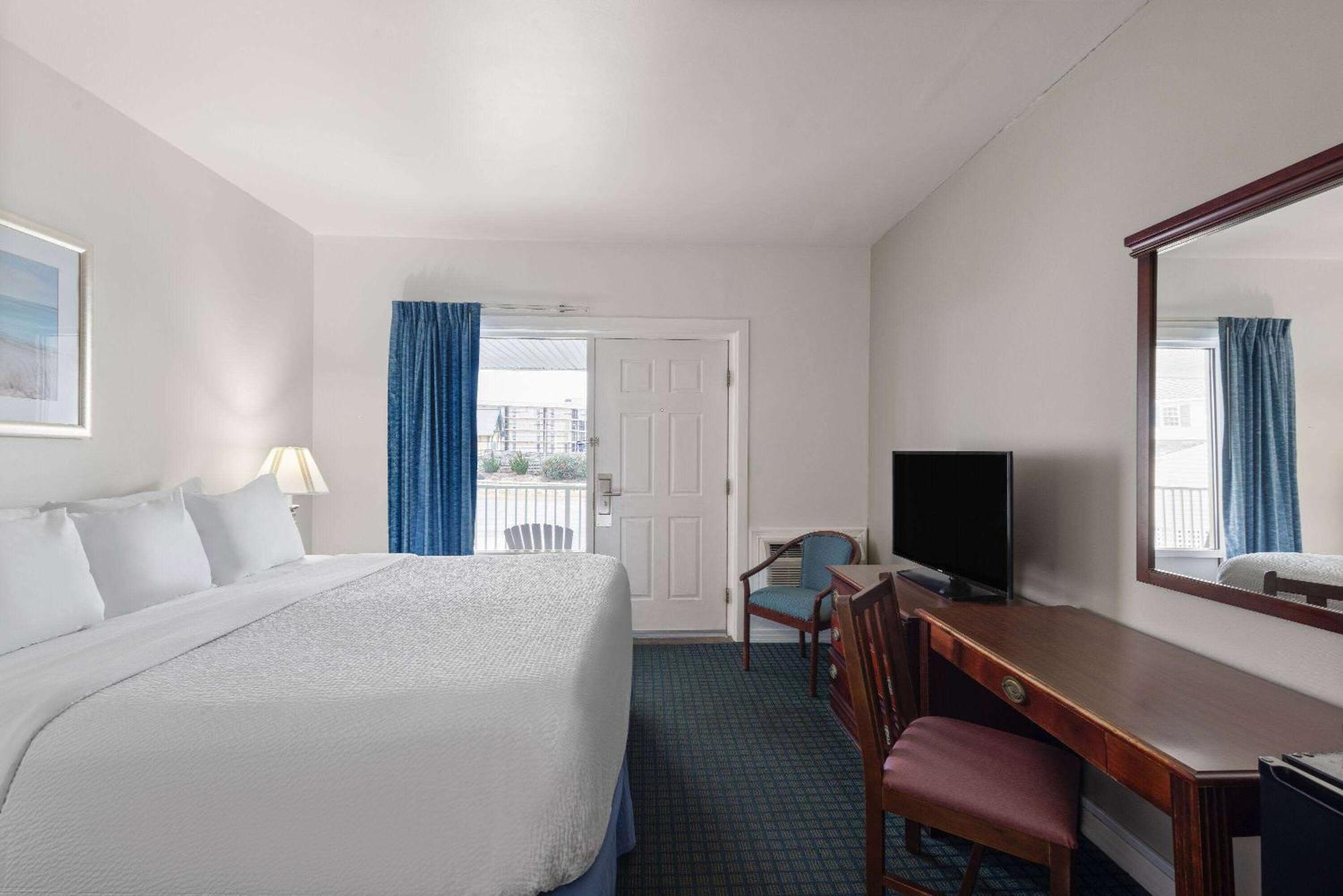 Days Inn By Wyndham Kill Devil Hills Oceanfront - Wilbur Екстериор снимка