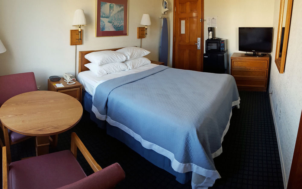 Days Inn By Wyndham Kill Devil Hills Oceanfront - Wilbur Екстериор снимка