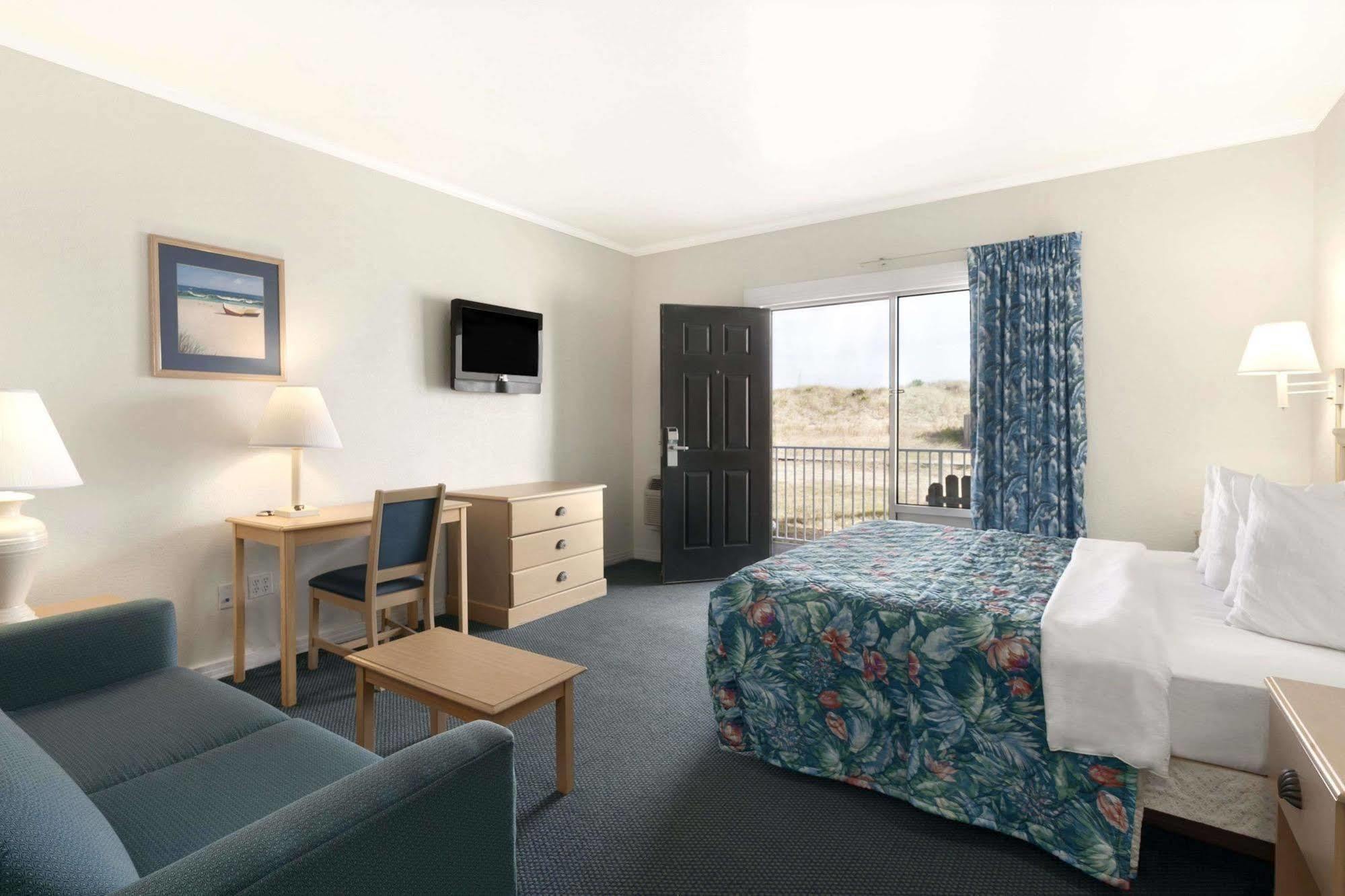 Days Inn By Wyndham Kill Devil Hills Oceanfront - Wilbur Екстериор снимка