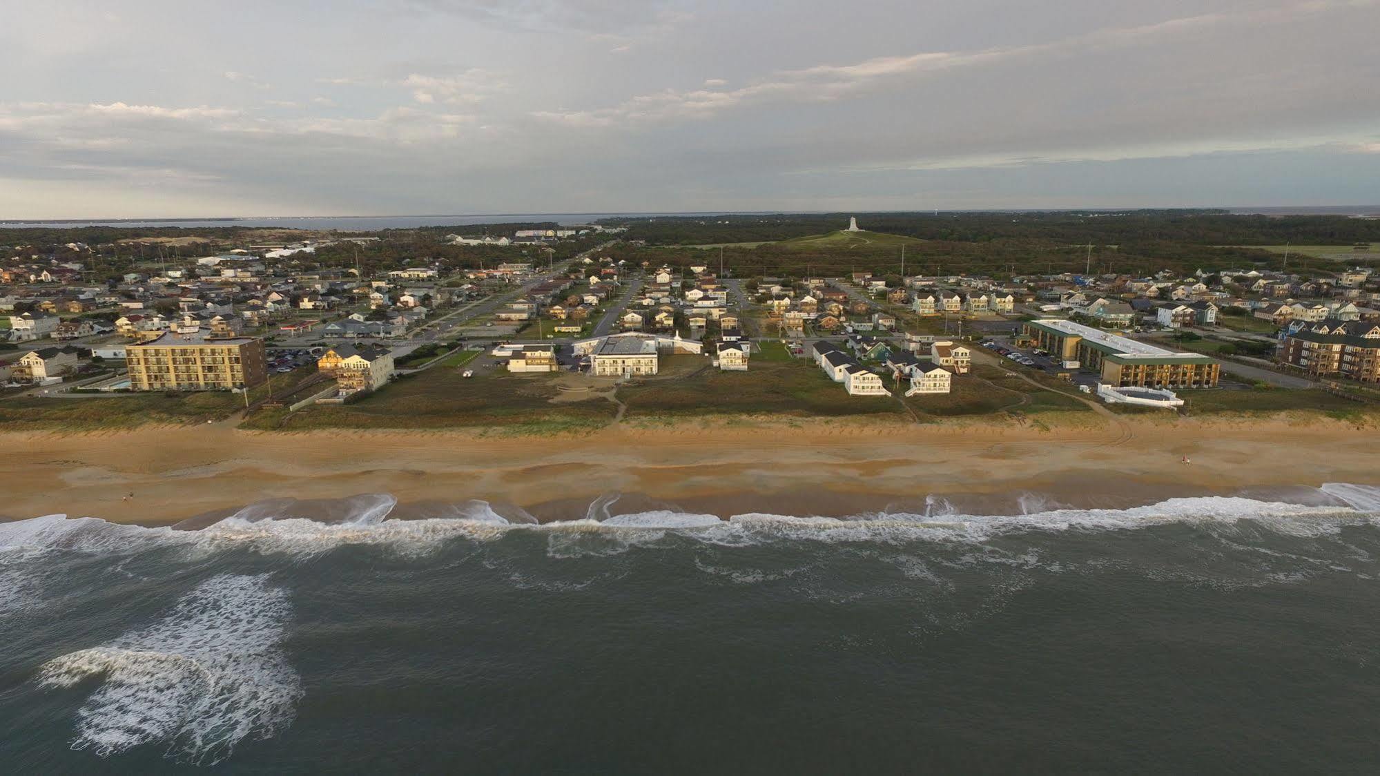 Days Inn By Wyndham Kill Devil Hills Oceanfront - Wilbur Екстериор снимка